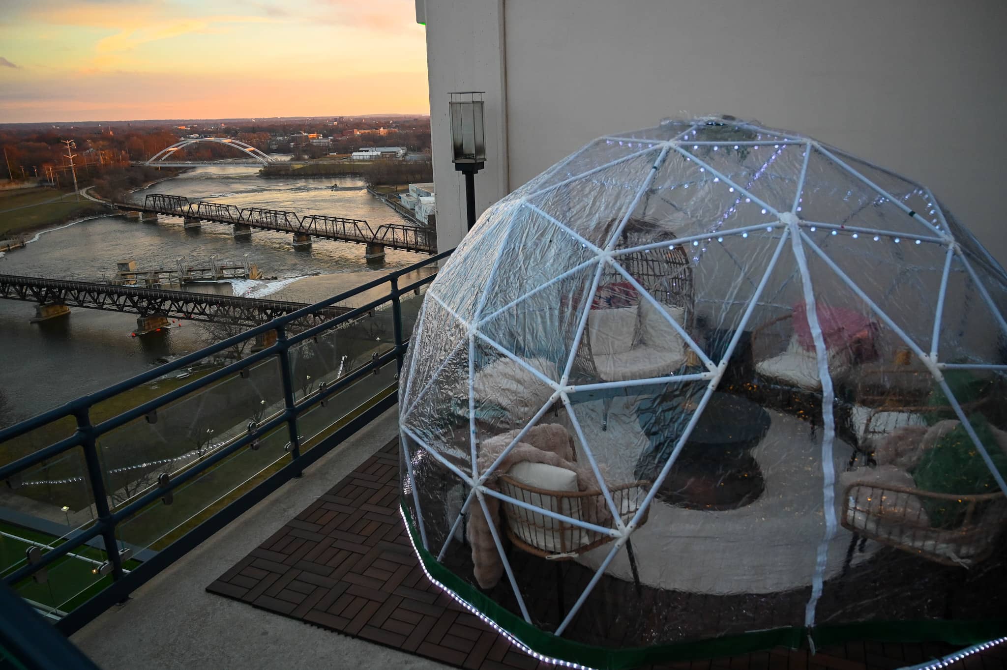 Igloo at The Top in Rockford